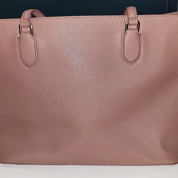 Kate Spade Shoulder Bag. Color Pink.  Great condition - Picture 3 of 5